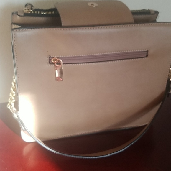 Handbag - Picture 3 of 4